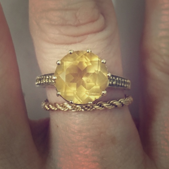 Citrine vintage gold ring